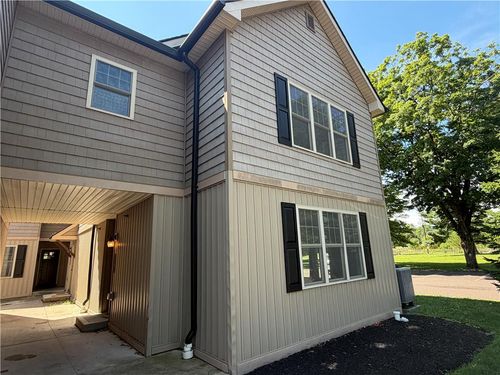 645 Linden St, Coopersburg, PA, 18036-2445 | Card Image