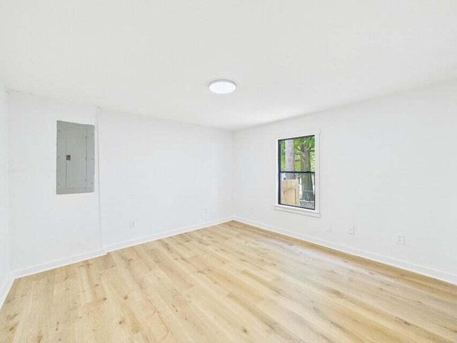 1st Bedroom | Image 10