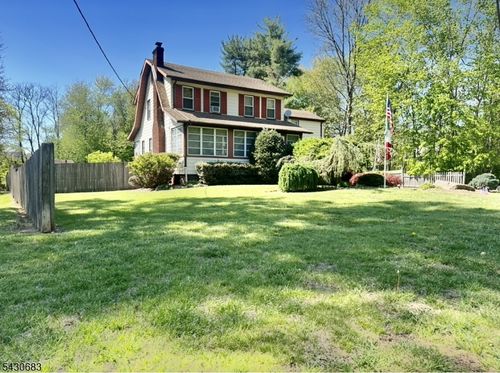 52 Passaic Ave, Livingston, NJ, 07039-5811 | Card Image
