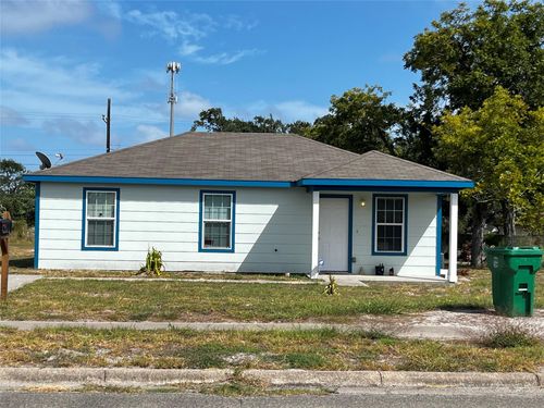 363 N Rife St, Aransas Pass, TX, 78336-2644 | Card Image