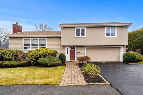 8 Summit View Dr, Swampscott, MA, 01907-1133 | Card Image