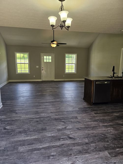 4070 Hartsville Rd, Lafayette, TN, 37083-5042 | Card Image