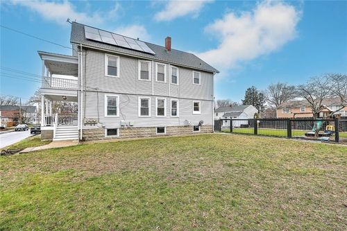 73 Washburn Ave, Rumford, RI, 02916-3410 | Card Image