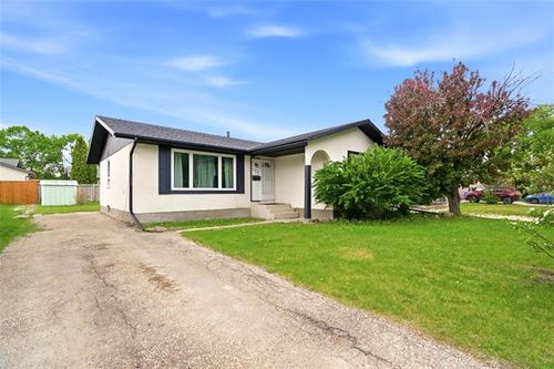 130 Reay Cres, Winnipeg, MB, R2K3R1 | Card Image