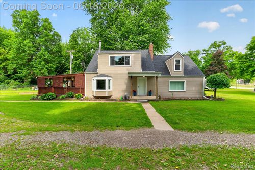 44850 Ecorse Rd, Van Buren Twp, MI, 48111-1163 | Card Image