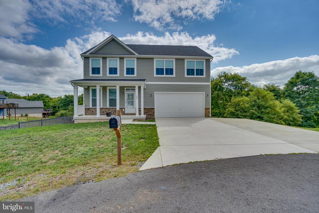 Conscription Way, Hedgesville, WV 25427