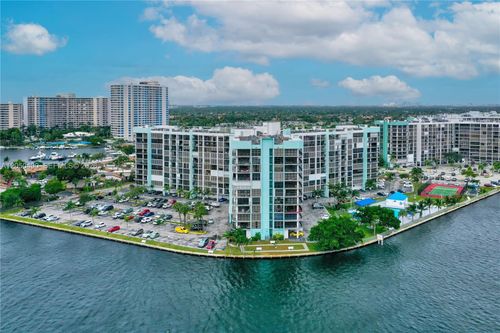 722-200 Leslie Dr, Hallandale Beach, FL, 33009-7311 | Card Image