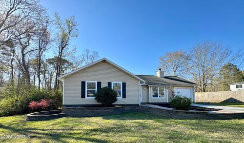 833 Mill River Rd, Jacksonville, NC, 28540-9564 | Card Image