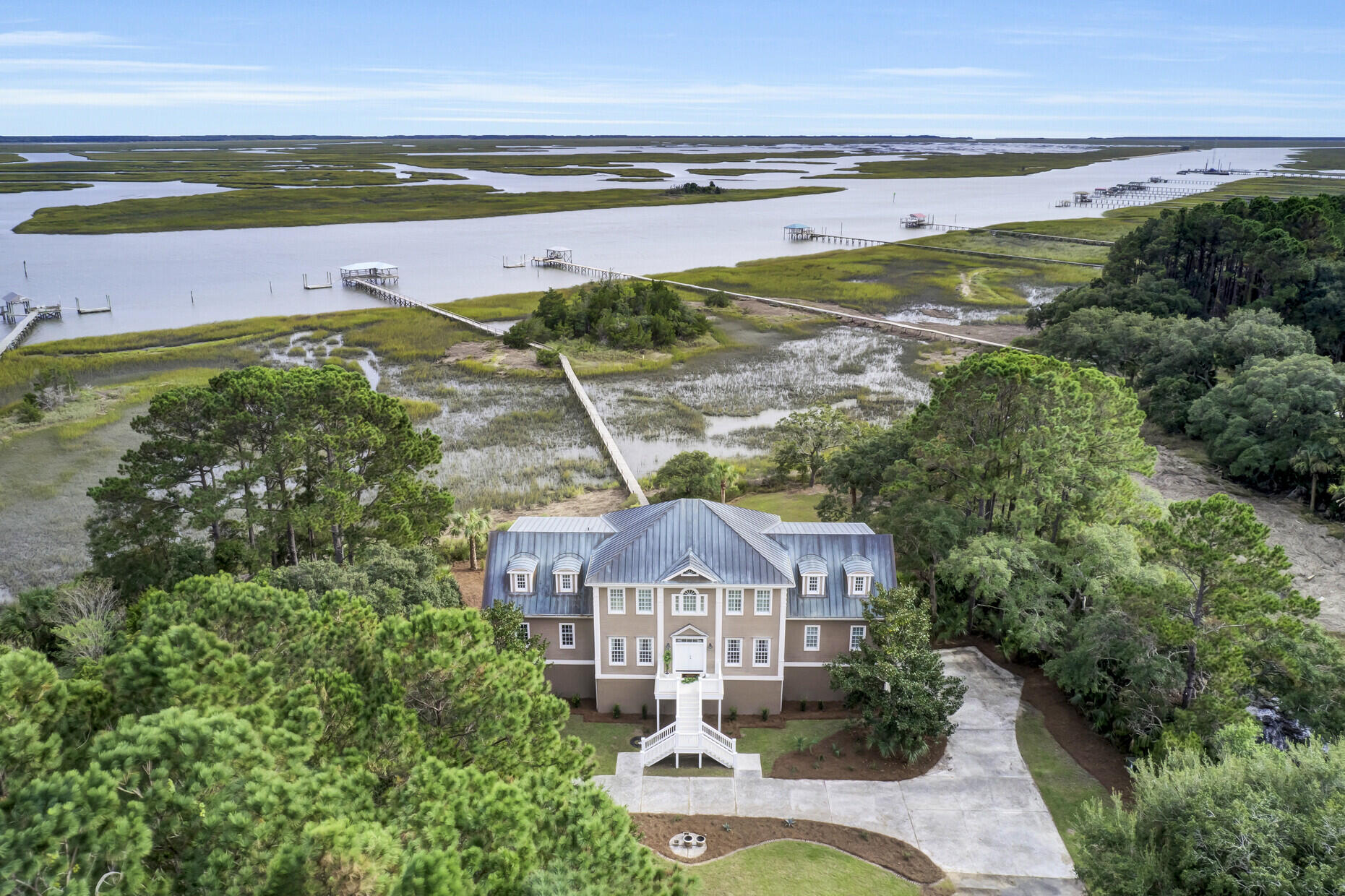 Caravelle Ct, Awendaw, SC 29429