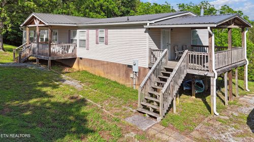 1366 Paradise Ln, Dandridge, TN, 37725-6622 | Card Image