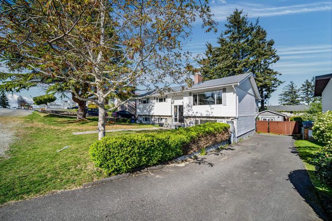1256 Lee Street, House other with 6 bedrooms, 3 bathrooms and 2 parking in White Rock BC | Image 1