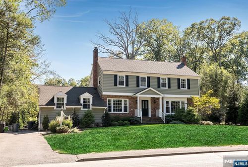 525 Pines Lake Dr, Wayne, NJ, 07470 | Card Image