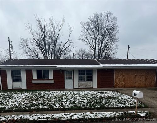 647 Spicewood Dr, Clarksville, IN, 47129-1269 | Card Image