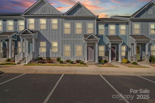 1723 Granby Heights Dr, Winston Salem, NC, 27103-5068 | Card Image