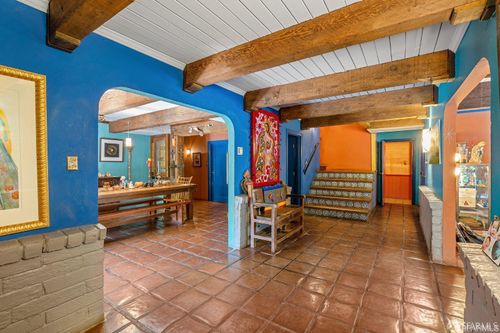 10 Joaquin Rd, Portola Valley, CA, 94028-8115 | Card Image