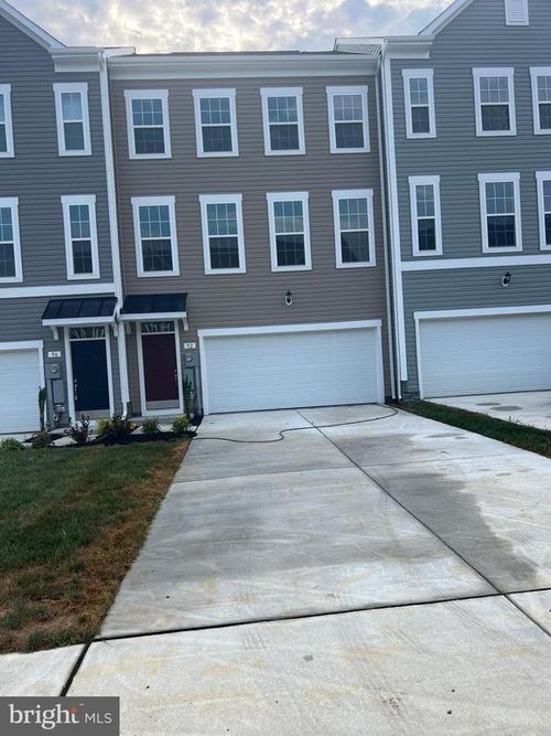 68 Stafford Pl, FALLING WATERS, WV, 25419-1757 | Card Image