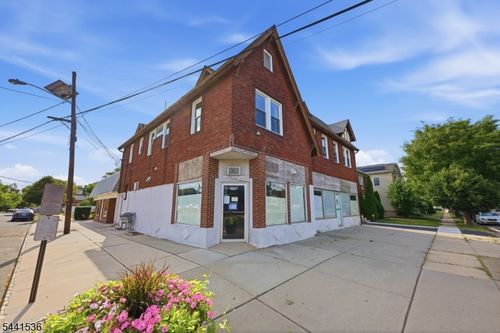 600 Chestnut St, Roselle Park, NJ, 07204-1320 | Card Image