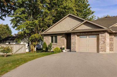 273 Mccourt Pl, House other with 2 bedrooms, 1 bathrooms and 3 parking in Atwood ON | Image 3