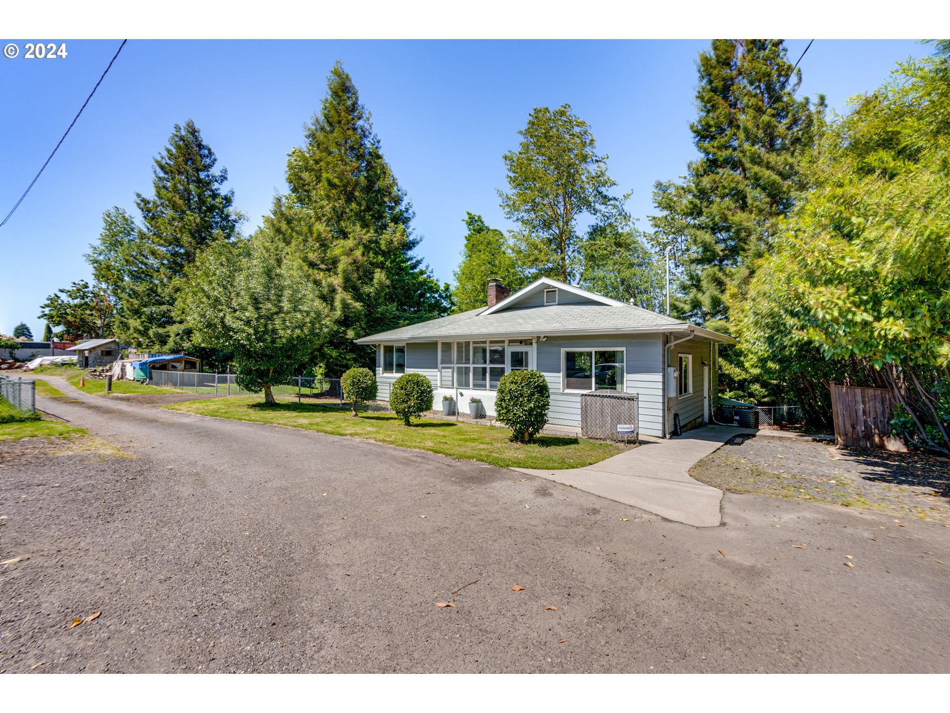 Bryant St, Portland, OR 97211