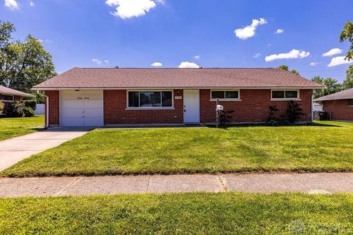 2090 Mattis Dr, Dayton, OH, 45439-2649 | Card Image