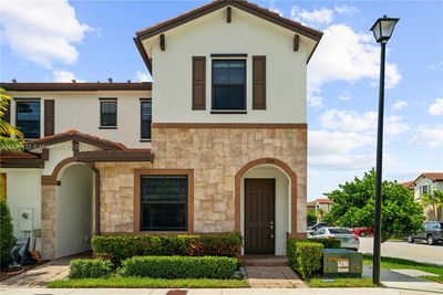 3374 - 3374 W 106th Ter, Townhouse with 3 bedrooms, 2 bathrooms and null parking in Hialeah FL | Image 1