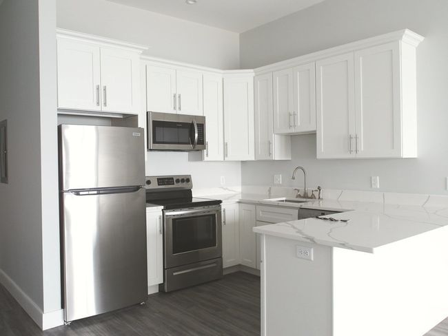 APT-301 - 163 Nantasket Ave, Condo with 1 bedrooms, 1 bathrooms and 1 parking in Hull MA | Image 8