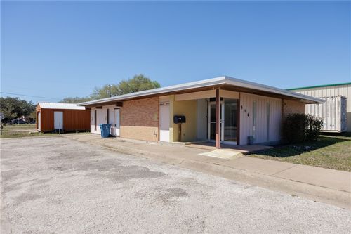 516 S San Patricio Street, Sinton, TX, 78387 | Card Image