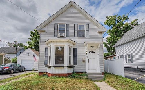21 Silver St, Rochester, NH, 03867-2716 | Card Image