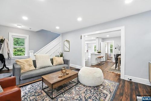 204 W Northfield Rd, Livingston, NJ, 07039-3722 | Card Image