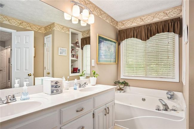 1625 Rushing River Way, House other with 3 bedrooms, 3 bathrooms and null parking in Suwanee GA | Image 16