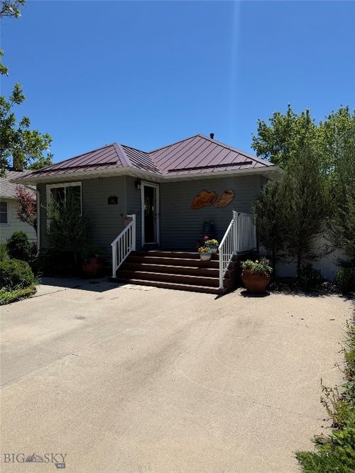 2116 8th Ave N, Great Falls, MT, 59401-1845 | Card Image