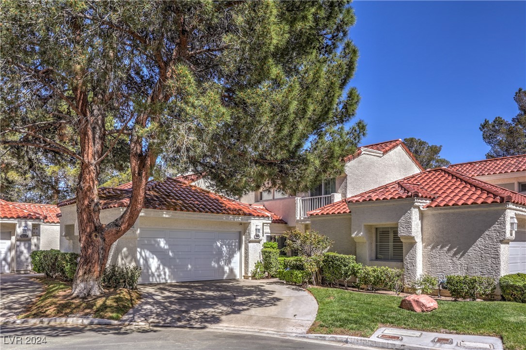 Emerald Springs Ln, Las Vegas, NV 89113