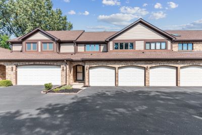 1910 Golf View Drive, Townhouse with 2 bedrooms, 2 bathrooms and 5 parking in Bartlett IL | Image 1