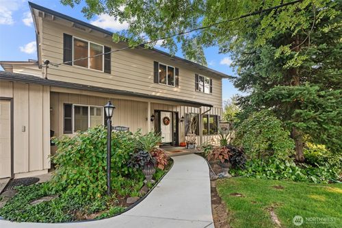 9 N Elliott Ave, Wenatchee, WA, 98801-1721 | Card Image