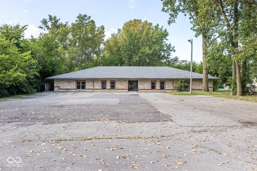 190 W Green Meadows Dr, Greenfield, IN, 46140-1031 | Card Image