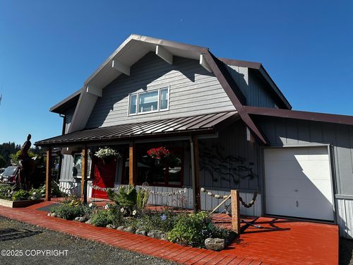 231 Main St, Seldovia, AK, 99663 | Card Image