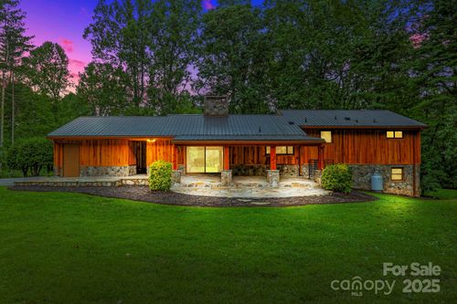 100 Ashton Ln, Brevard, NC, 28712-8880 | Card Image