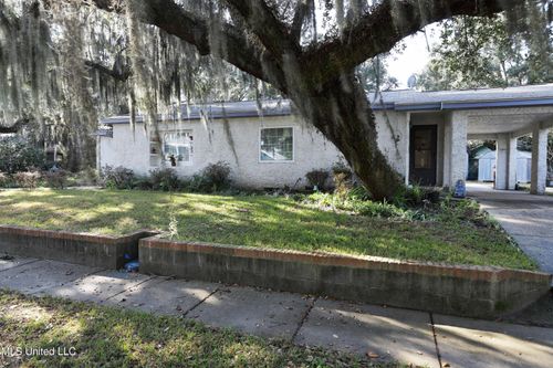 1229 Kensington Dr, Biloxi, MS, 39530-1603 | Card Image