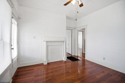 135 W Woodland Avenue, Clarksburg, WV, 26301 | Card Image