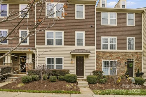 19105 Chandlers Landing Dr, Cornelius, NC, 28031-4512 | Card Image