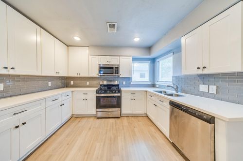 4523 Keystone St, Houston, TX, 77021-3338 | Card Image