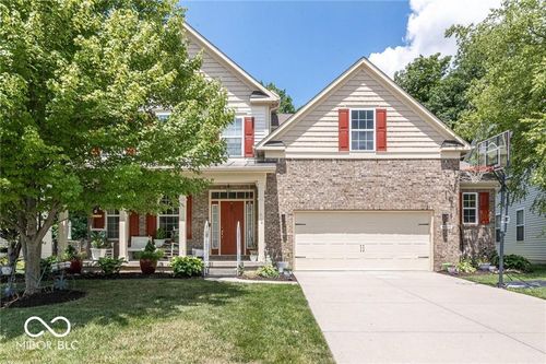 6126 Golden Eagle Drive, Zionsville, IN, 46077 | Card Image