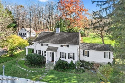 cottage-470 June Rd, Stamford, CT, 06903-3737 | Card Image