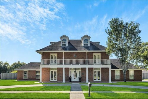 2104 Emilie Oak Dr, Meraux, LA, 70075-2467 | Card Image