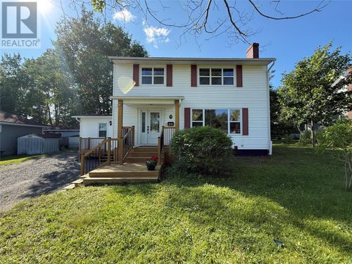 9 Poplar Rd, Grand Falls-Windsor, NL, A2A1V4 | Card Image