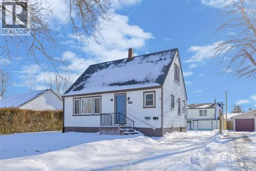 104 Marlborough St E, Leamington, ON, N8H1X3 | Card Image