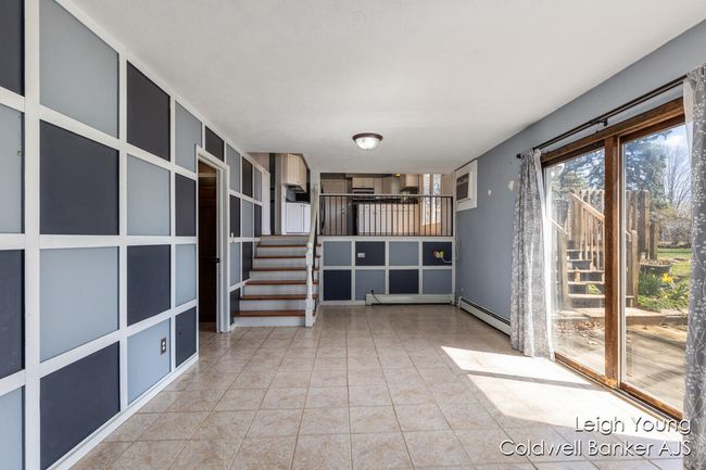 Family Room | Image 29