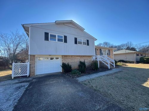 9904 Willow Cove Rd Se, Huntsville, AL, 35802-3724 | Card Image