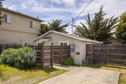 1703 Hilton St, Seaside, CA, 93955 | Card Image