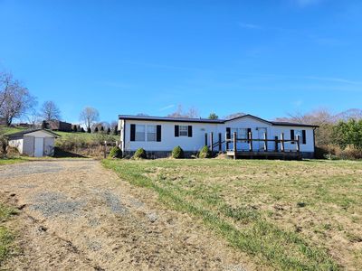 5310 Delhart Rd, House other with 3 bedrooms, 2 bathrooms and null parking in Galax VA | Image 3